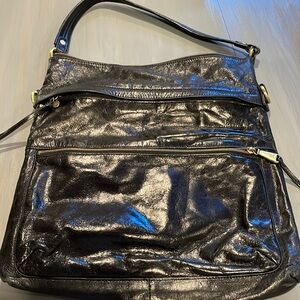 HOBO Bag:4 inside pckets, 3 ext pckets. Lining/leather perf cond. L15”W14”